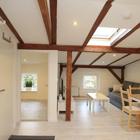 Διαμέρισμα Gemuetliche Dachgeschosswohnung Mit Altbaucharme Λίμπεκ