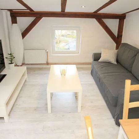 Daire Gemuetliche Dachgeschosswohnung Mit Altbaucharme Lübeck