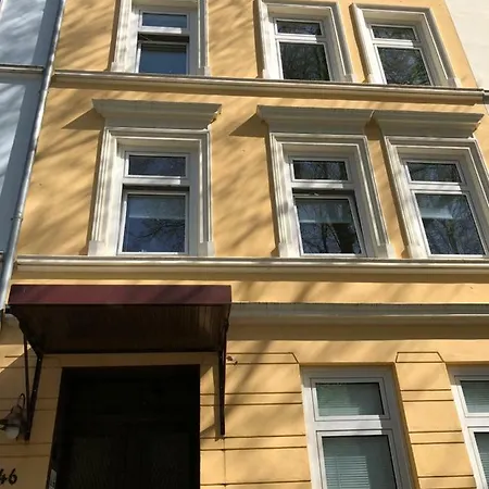 Gemuetliche Dachgeschosswohnung Mit Altbaucharme