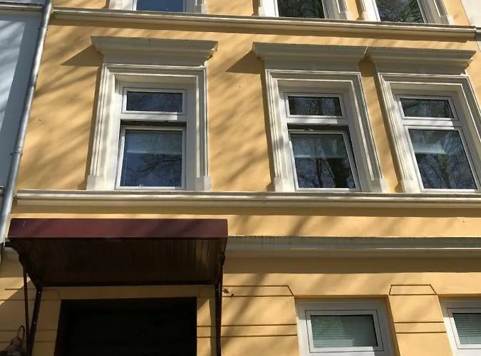 Gemuetliche Dachgeschosswohnung Mit Altbaucharme